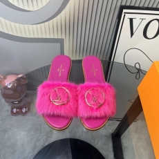 Louis Vuitton Slippers